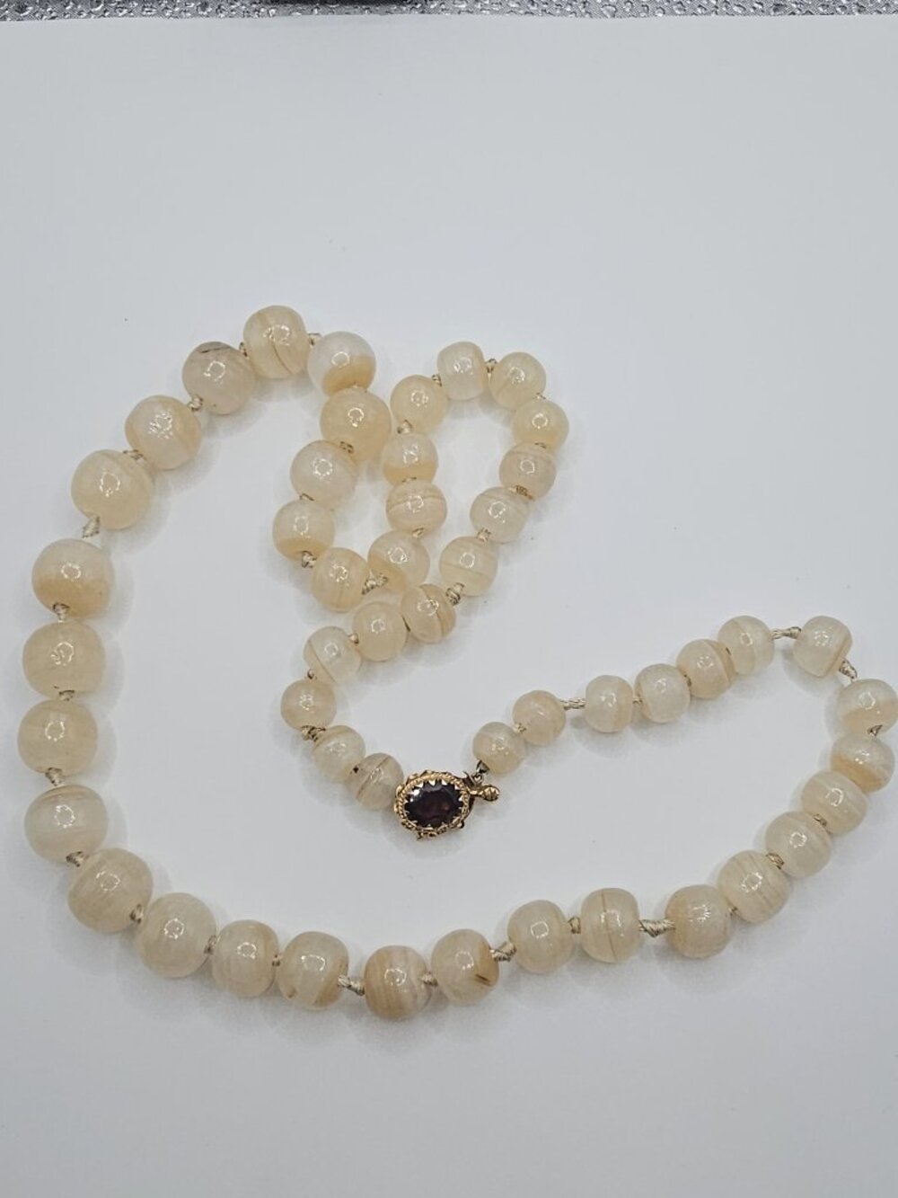 25" Beige Banded Quartz Necklace Knotted 14kt Openwork 2K Faceted Garnet Clasp